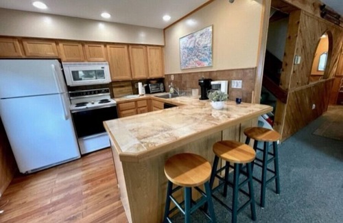 Hunter Ski Chalet | Columbus Day Catskills Escape 3BR/3BA Luxe Mountain Retreat On Hunter