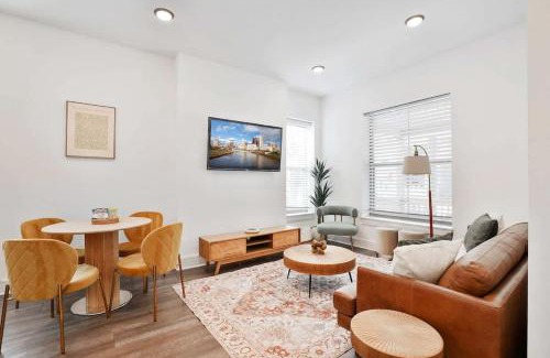 Near East Columbus House | Columbus Oasis w Pool Table Near Downtown