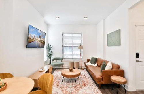Near East Columbus House | Columbus Oasis w Pool Table Near Downtown