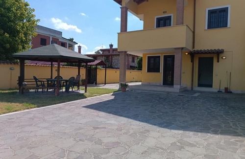 Zona XXXIV Casal Palocco Villa | come a casa 2