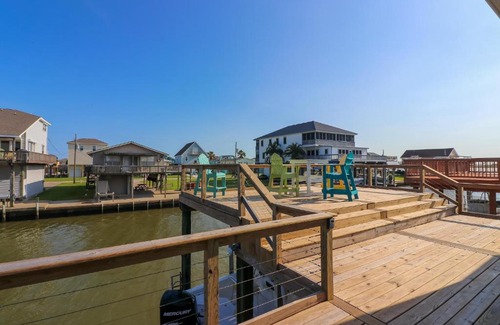 San Luis House | Come Stay - and Sail Away - at this Lovely Canal Home