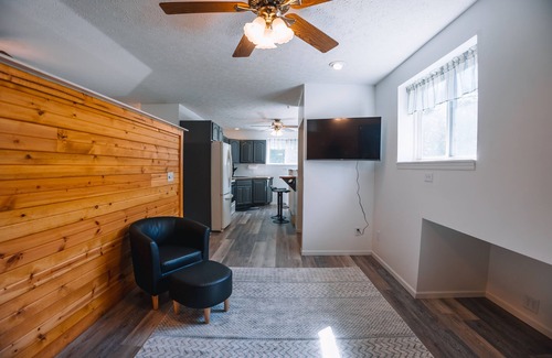 Alliance Apartment | Come stay at The Loft!