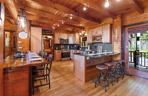 Vein Mountain House | Come To Escape - Stunning home with game room, hot tub, pet friendly!