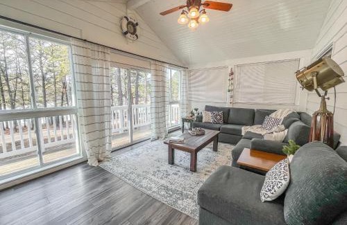 Blakeslee House | Comes with canoe and kayak use Lake house with hot tub and fire pit