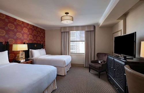 Downtown Austin Resort | Comfort and Convenience! TWO Classy Units, Indoor Swimming Pool, Pet-friendly!