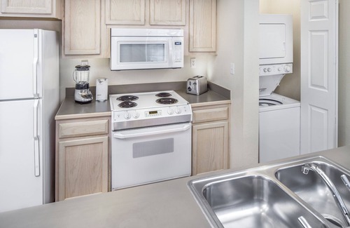 Table Rock Hotel | Comfort and Convenience! 2 Convenient Units, Pool, Near Table Rock State Park