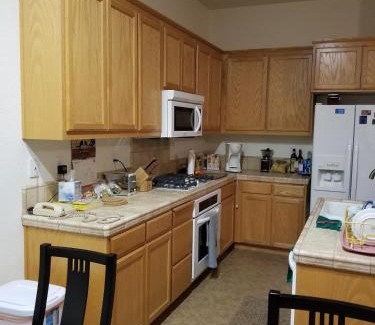 Vacaville House | Comfort and Style Full bed shared bathroom