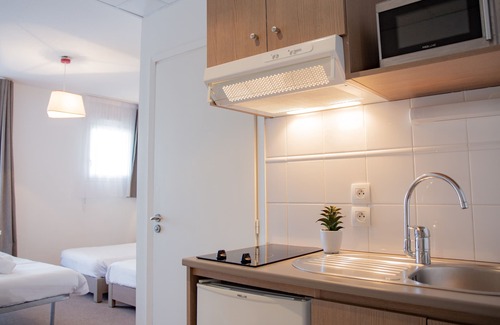 Mandelieu-La-Napoule Apartment | Comfort Aparthotel Cannes Mandelieu