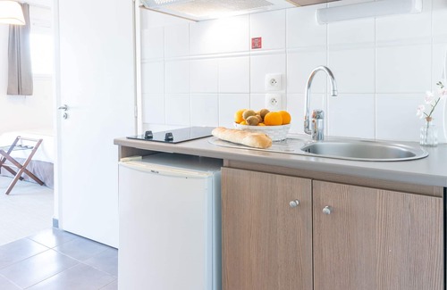 Mandelieu-La-Napoule Apartment | Comfort Aparthotel Cannes Mandelieu