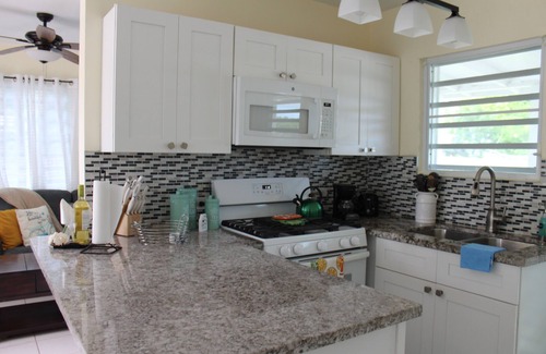 Estate Peters Rest Apartment | Comfort, Cozy & close to everything