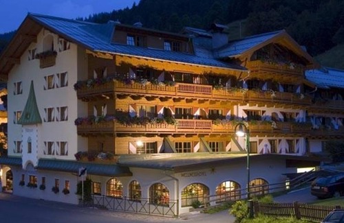 Dienten am Hochkoenig House | Comfort double room27, 4-6 nights - Wellnesshotel Mitterwirt