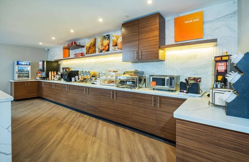 Ingersoll Hotel | Comfort Inn and Suites Ingersoll