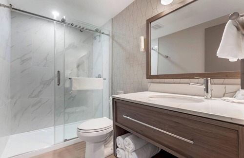 Bracebridge Hotel | Comfort Inn