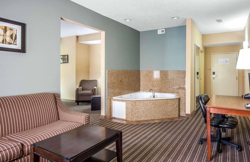 Jackson Hotel | Comfort Inn Jackson I-40