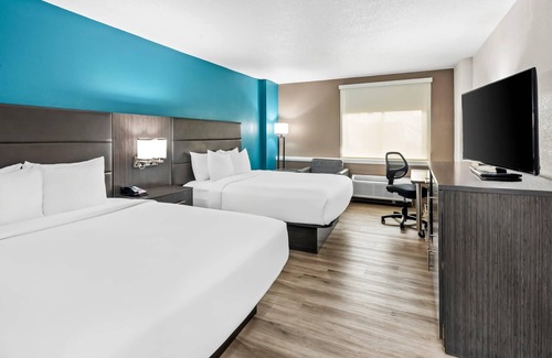 Lake Arbor Hotel | Comfort Inn Largo-Washington DC East