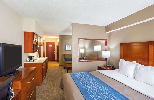 Highlands Hotel | Comfort Inn Lincoln I-80