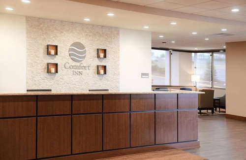 Downtown Des Moines Hotel | Comfort Inn & Suites Event Center