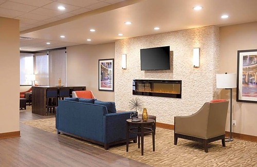 Downtown Des Moines Hotel | Comfort Inn & Suites Event Center