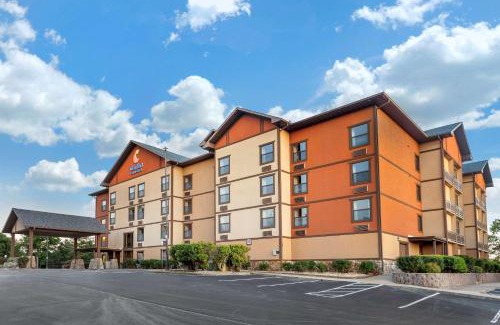 Branson Hotel | Comfort Inn & Suites Branson Meadows