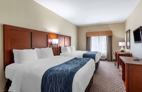 Carbondale Hotel | Comfort Inn & Suites Carbondale University Area