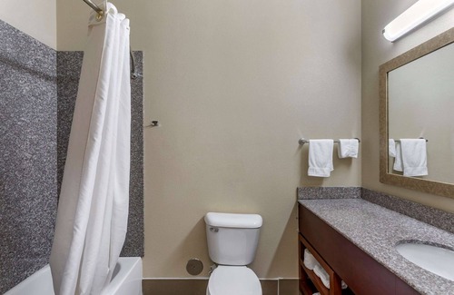 Carbondale Hotel | Comfort Inn & Suites Carbondale University Area