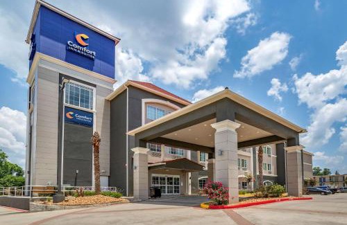 Cleveland Hotel | Comfort Inn & Suites Cleveland TX