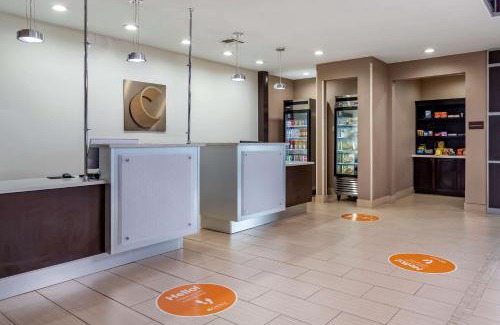 Cleveland Hotel | Comfort Inn & Suites Cleveland TX