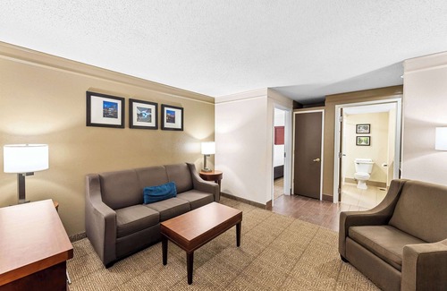 Heath Hotel | Comfort Inn & Suites Heath - Newark South