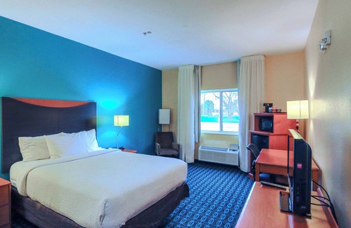 Houston Hotel | Comfort Inn & Suites Houston North - Spring