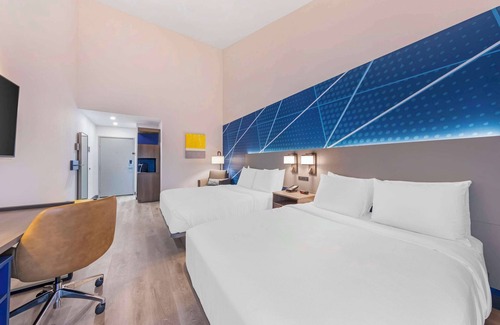 Lake Forest Hotel | Comfort Inn & Suites Irvine Spectrum