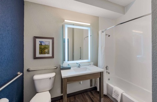 Tipp City Hotel | Comfort Inn & Suites Tipp City Dayton North I-75