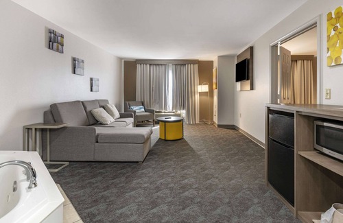 Shelbyville Hotel | Comfort Inn & Suites