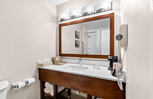 Wilmington Hotel | Comfort Inn University