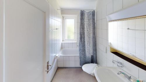 Seebach Apartment | Comfort Meets Simplicity 2BR Apartment