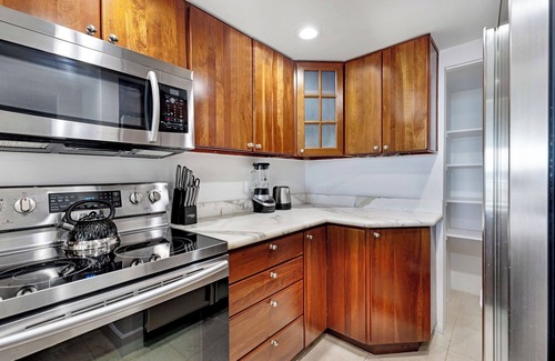 Downtown Miami Apartment | Comfort, Space and Perfect Sunset