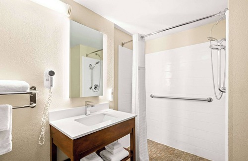 Abingdon Hotel | Comfort Suites Abingdon I-81