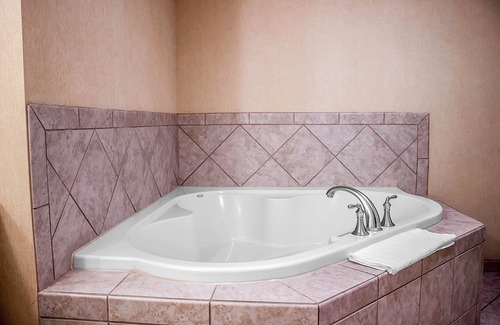 West Ashley Hotel | Comfort Suites Charleston West Ashley