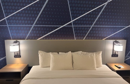 Buechel Hotel | Comfort Suites Louisville Airport