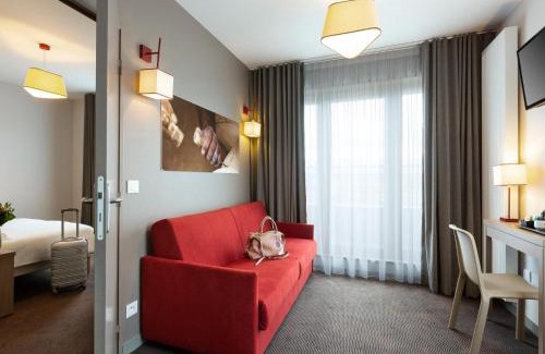 Annemasse Hotel | Comfort Triple Room near Geneva