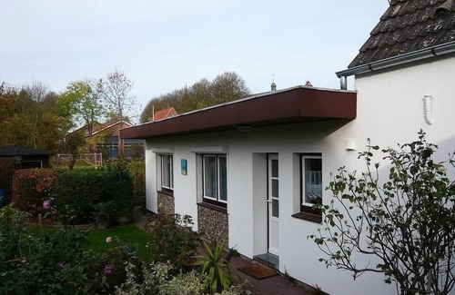 Landkirchen House | Comfortable vacation home Hus Kalli with terrace and garden on Fehmarn