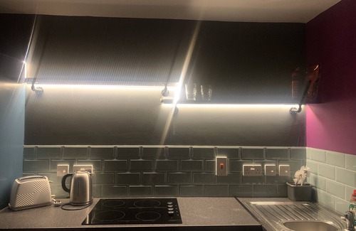 Liverpool Apartment | Comfortable 1-bed Apartment in Liverpool Sleeps 4