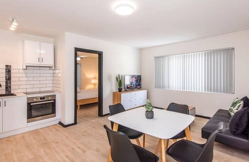 South Perth Apartment | Comfortable 1 Bedroom Apartment in South Perth