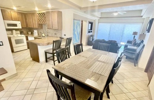 Centro Condo | Comfortable 2 Bedroom 2 Bath G201