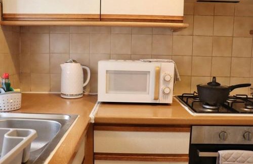 Holbeck Apartment | Comfortable 2 Bedroom House