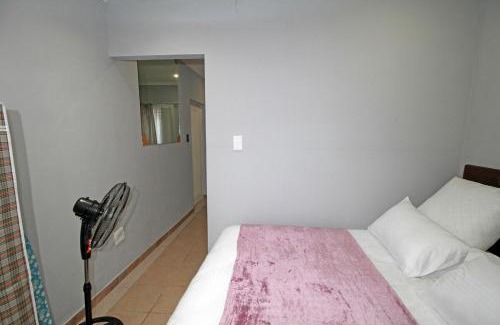 Germiston Apartment | Comfortable 2 Bedroom Flat in Germiston with WI-FI