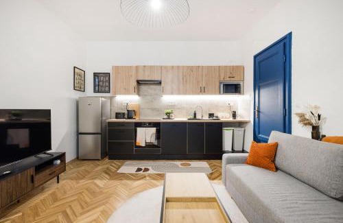 Csarnok negyed Apartment | Comfortable 2BR for Work or Leisure Stay