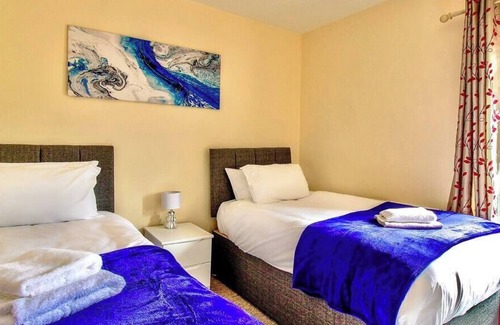 Bedford House | Comfortable 3-Bedroom Home in Bedford