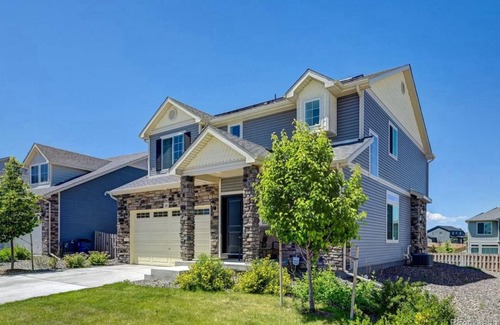 Aurora House | Comfortable and Affordable: Private Rooms in a Shared House or family home rent.