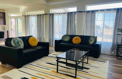 Aurora House | Comfortable and Affordable: Private Rooms in a Shared House or family home rent.