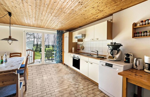 Kaiserin-Auguste-Viktoria-Koog Apartment | Comfortable Apartment “Deichgraf 1” close to the Sea with Wi-Fi